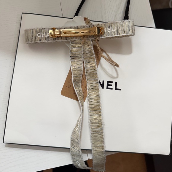 Authentic Chanel Ribbon with Camellia Flower Barrette great gift! NWT - Picture 10 of 12